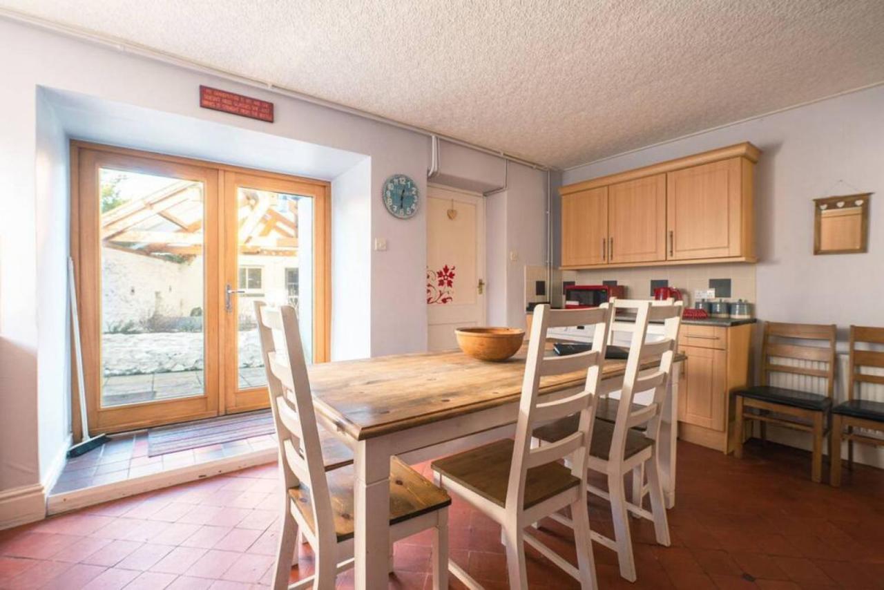 Cosy Welsh Cottage In St Davids Centre With Garden Esterno foto