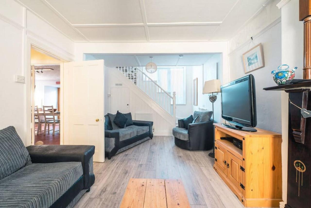 Cosy Welsh Cottage In St Davids Centre With Garden Esterno foto