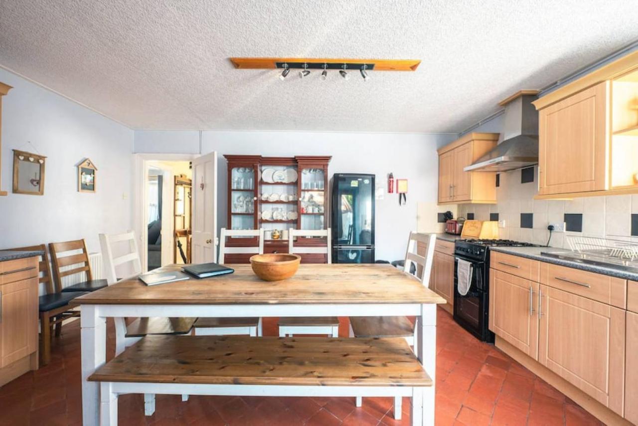 Cosy Welsh Cottage In St Davids Centre With Garden Esterno foto