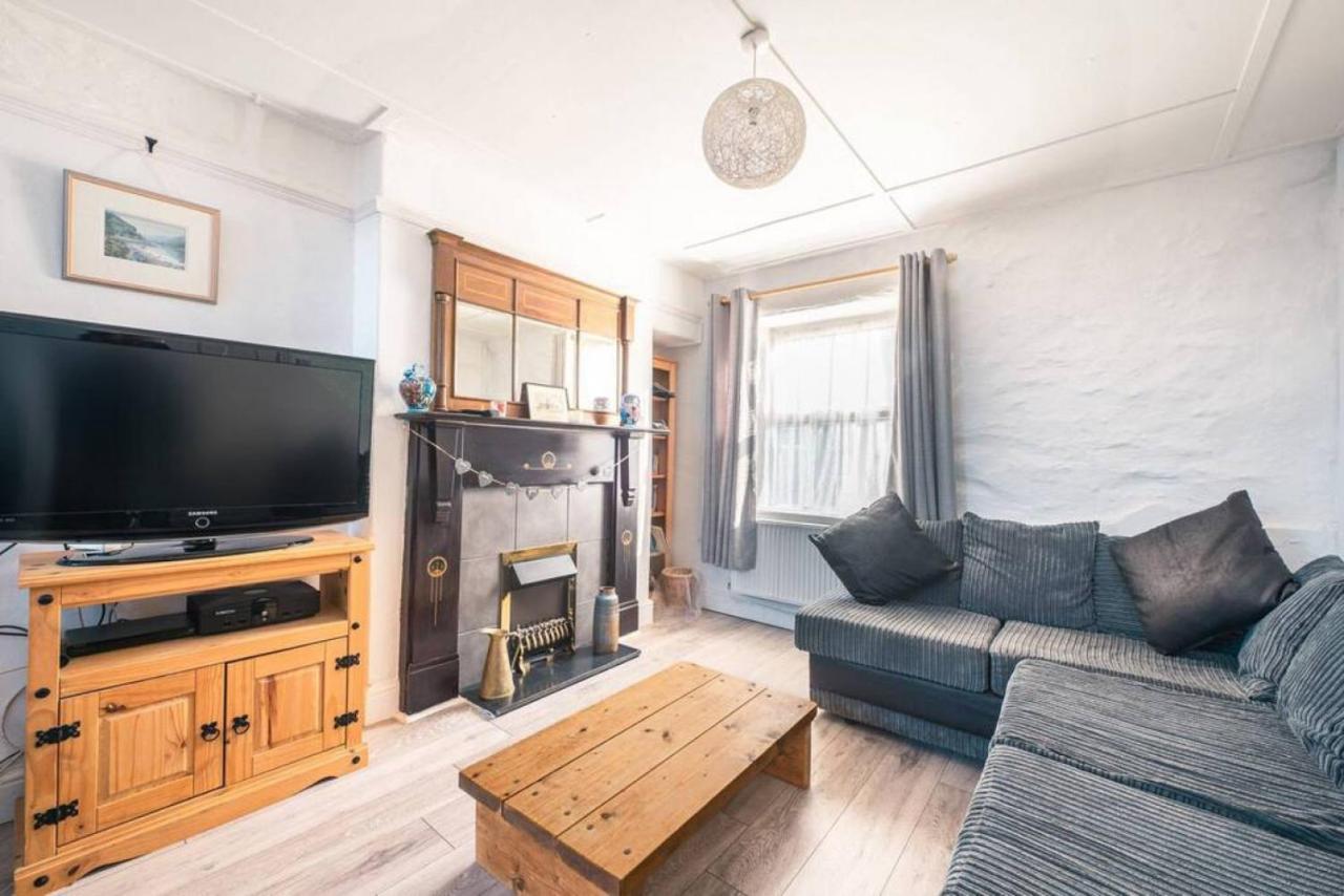Cosy Welsh Cottage In St Davids Centre With Garden Esterno foto