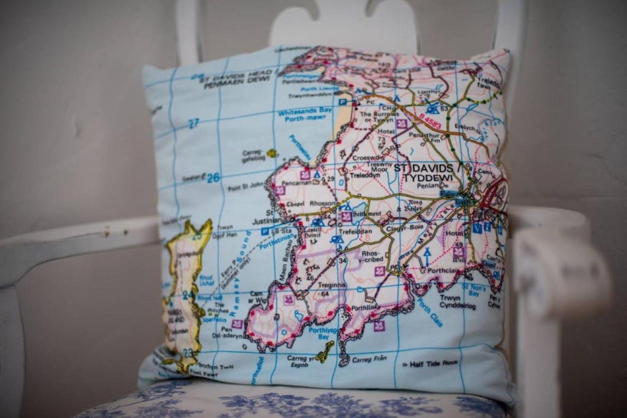 Cosy Welsh Cottage In St Davids Centre With Garden Esterno foto