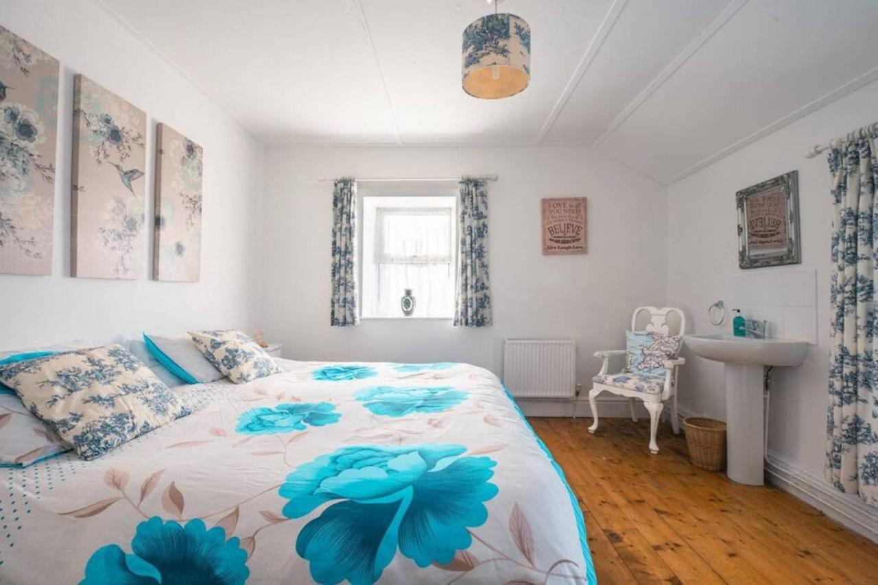 Cosy Welsh Cottage In St Davids Centre With Garden Esterno foto